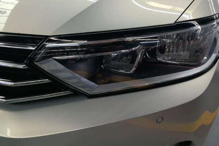 Used Volkswagen Magotan 2018 330TSI DSG Advanced Model Left Front Headlight
