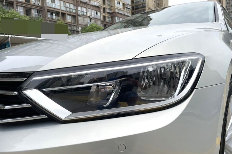 Used Volkswagen Magotan 2018 330TSI DSG Advanced Model Left Front Headlight
