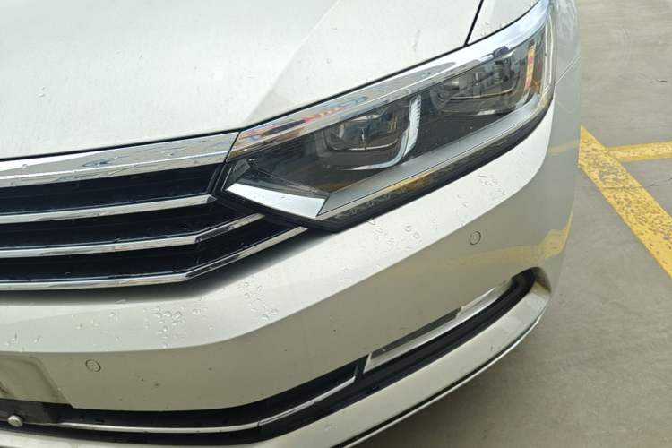 Used Volkswagen Magotan 2018 330TSI DSG Luxury Model Left Front Headlight