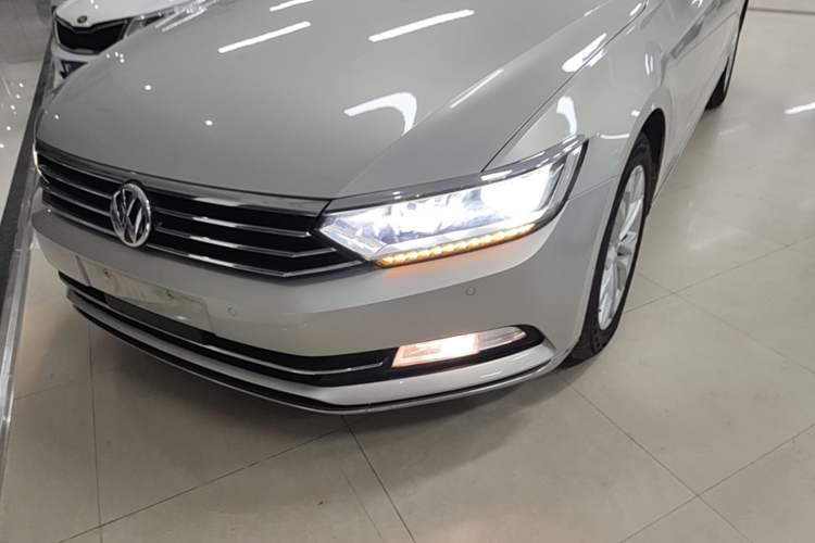 Used Volkswagen Magotan 2018 330TSI DSG Luxury Model Left Front Headlight