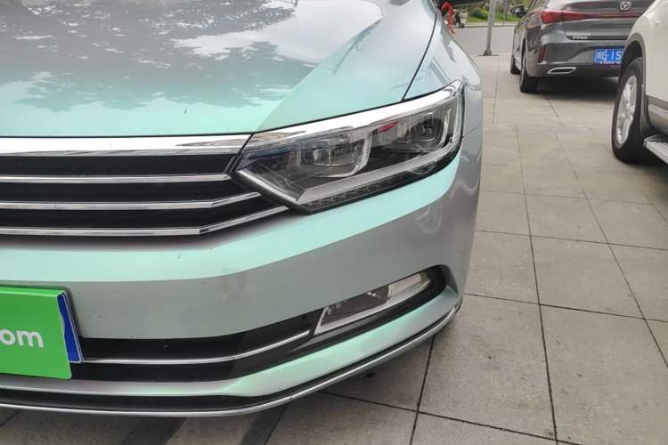 Used Volkswagen Magotan 2018 330TSI DSG Luxury Model Left Front Headlight