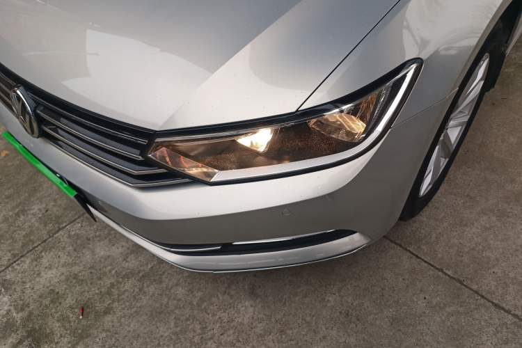 Used Volkswagen Magotan 2018 330TSI DSG Advanced Model Left Front Headlight