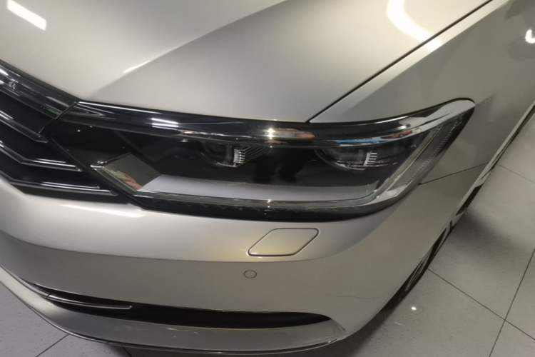 Used Volkswagen Magotan 2018 330TSI DSG Luxury Model Left Front Headlight