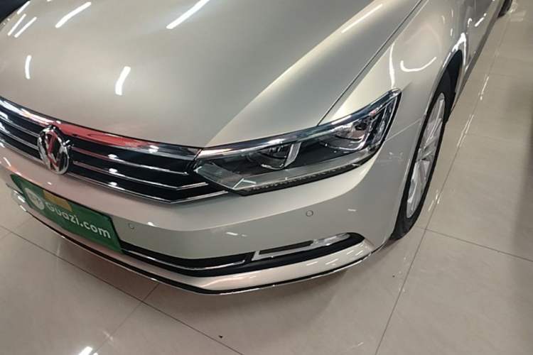 Used Volkswagen Magotan 2018 Facelift 330TSI DSG Luxury Model Left Front Headlight