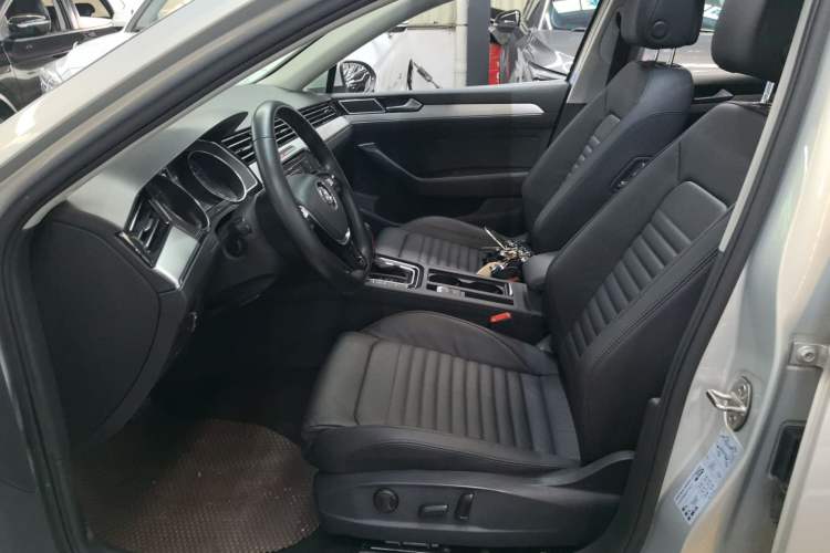 Used Volkswagen Magotan 2018 330TSI DSG Advanced Model Left Front Seat