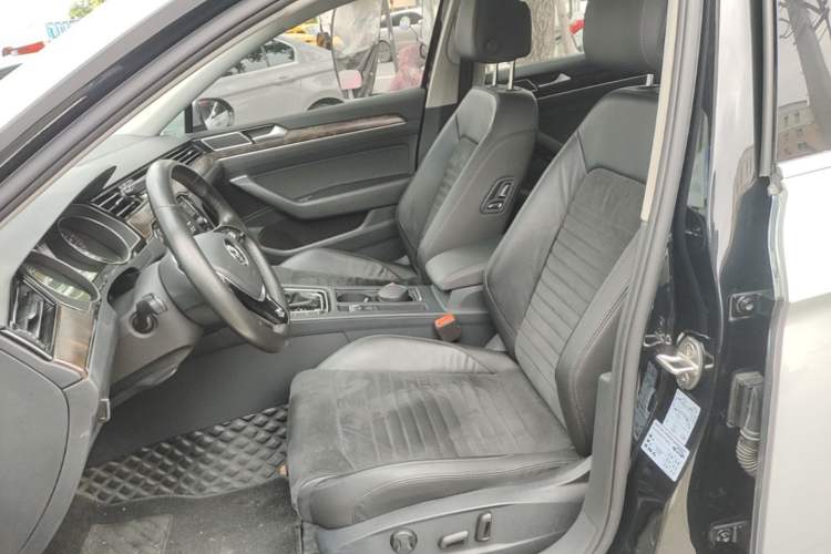 Used Volkswagen Magotan 2018 330TSI DSG Luxury Model Left Front Seat