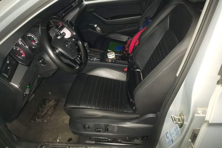Used Volkswagen Magotan 2018 330TSI DSG Advanced Model Left Front Seat