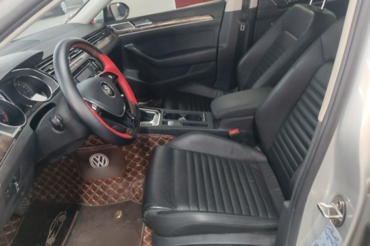 Used Volkswagen Magotan 2018 Facelift 330TSI DSG Luxury Model Left Front Seat