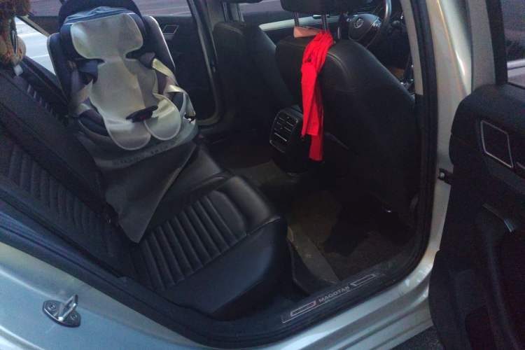 Used Volkswagen Magotan 2018 330TSI DSG Advanced Model Left Rear Seat