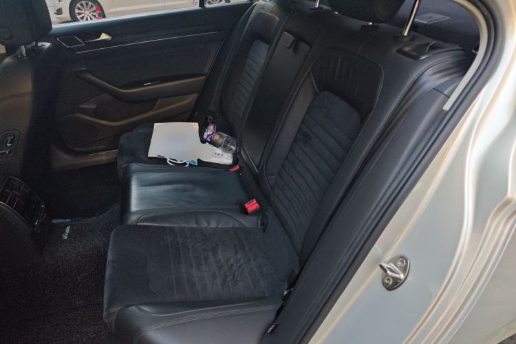 Used Volkswagen Magotan 2018 330TSI DSG Luxury Model Left Rear Seat