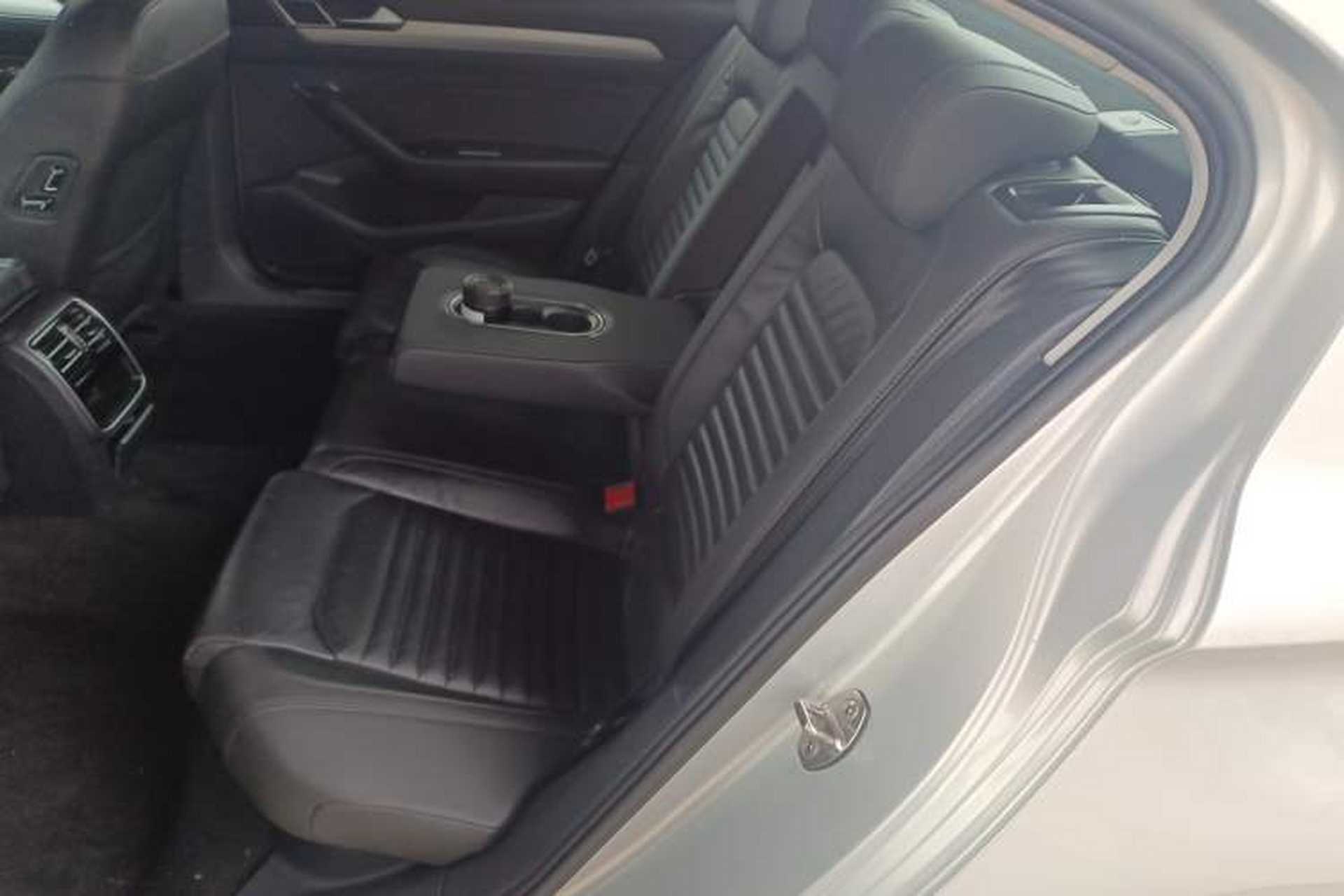 Used Volkswagen Magotan 2018 330TSI DSG Advanced Model Left Rear Seat