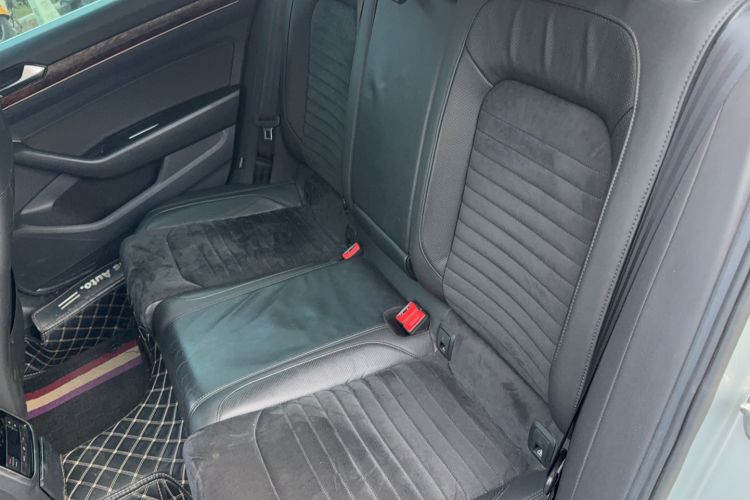 Used Volkswagen Magotan 2018 330TSI DSG Luxury Model Left Rear Seat