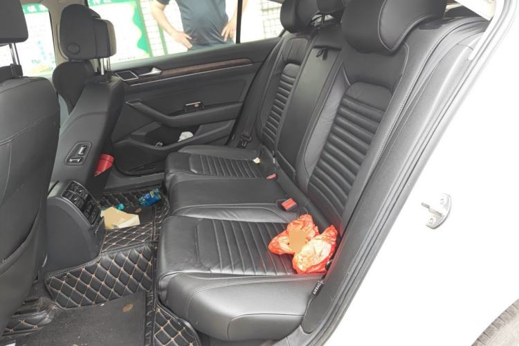 Used Volkswagen Magotan 2018 330TSI DSG Luxury Model Left Rear Seat