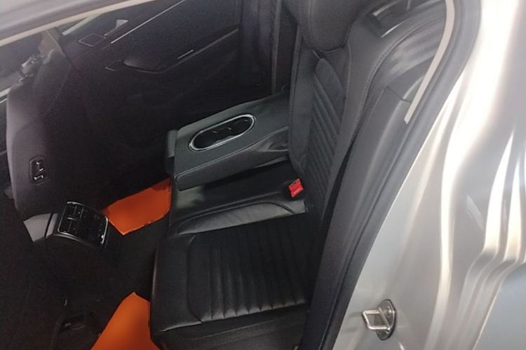 Used Volkswagen Magotan 2018 Facelift 330TSI DSG Luxury Model Left Rear Seat