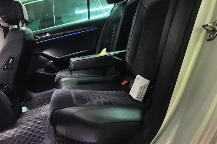 Used Volkswagen Magotan 2018 330TSI DSG Luxury Model Left Rear Seat
