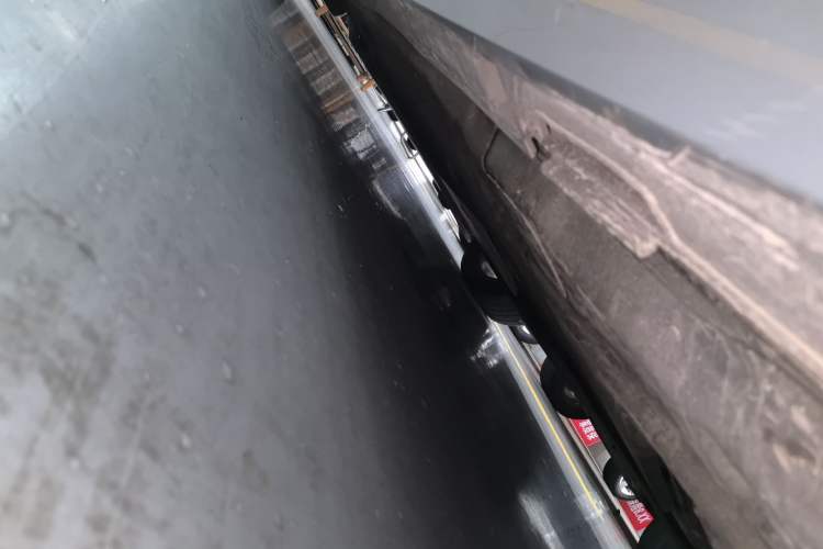 Used Volkswagen Magotan 2018 330TSI DSG Advanced Model Left Side Sill