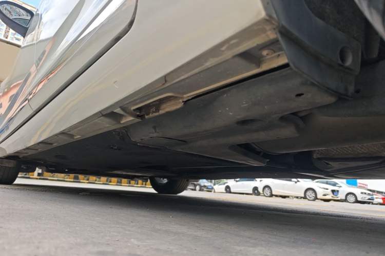 Used Volkswagen Magotan 2018 330TSI DSG Advanced Model Left Side Sill