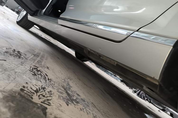 Used Volkswagen Magotan 2018 380TSI DSG Luxury Model Left Side Sill