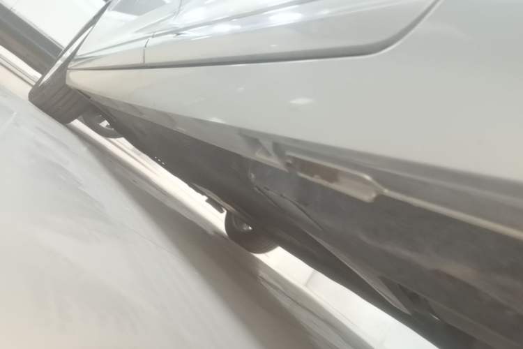 Used Volkswagen Magotan 2018 Facelift 330TSI DSG Luxury Model Left Side Sill