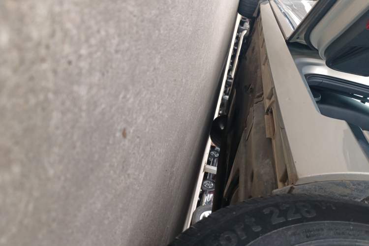Used Volkswagen Magotan 2018 330TSI DSG Advanced Model Left Side Sill