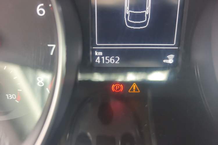 Used Volkswagen Magotan 2018 380TSI DSG Luxury Model Odometer Close Up