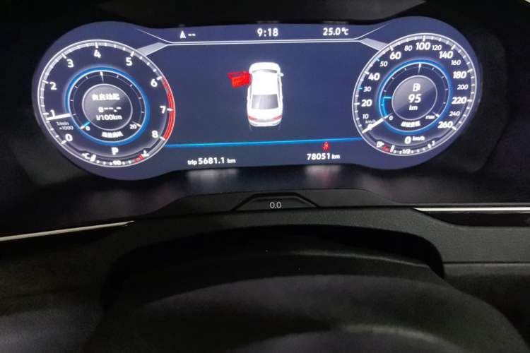 Used Volkswagen Magotan 2018 330TSI DSG Luxury Model Odometer Close Up