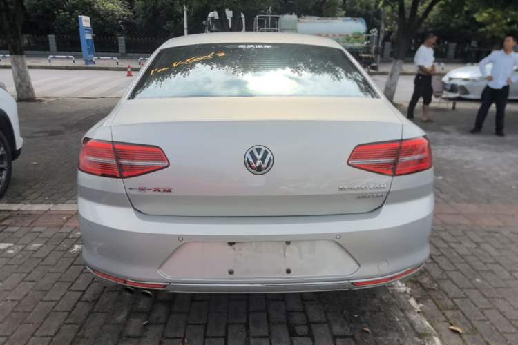 Used Volkswagen Magotan 2018 330TSI DSG Advanced Model Rear