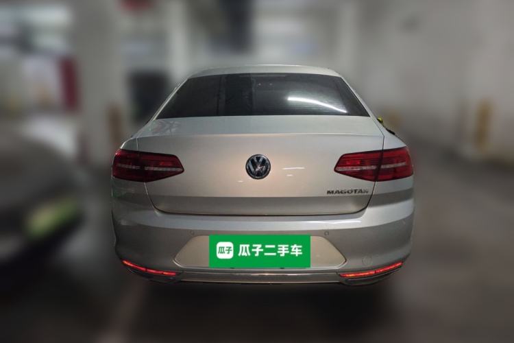 Used Volkswagen Magotan 2018 330TSI DSG Luxury Model Rear