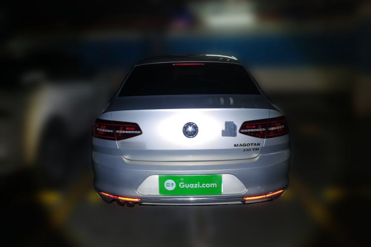 Used Volkswagen Magotan 2018 330TSI DSG Advanced Model Rear