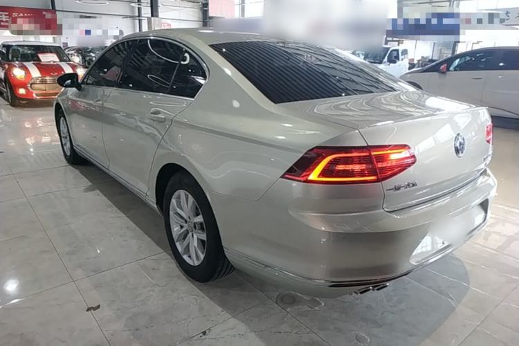 Used Volkswagen Magotan 2018 280TSI DSG Comfort Model Rear Left 45 Deg