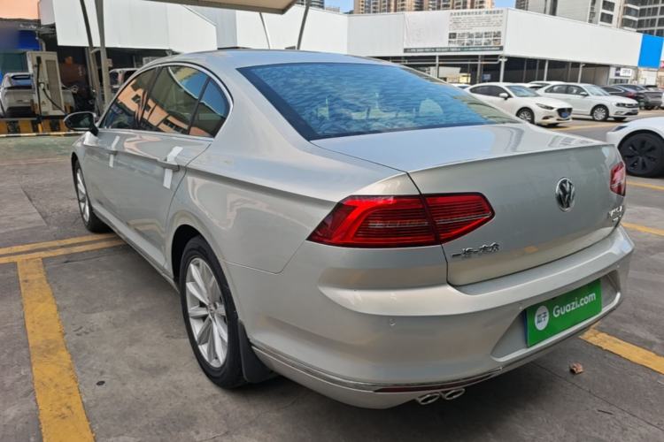 Used Volkswagen Magotan 2018 330TSI DSG Advanced Model Rear Left 45 Deg