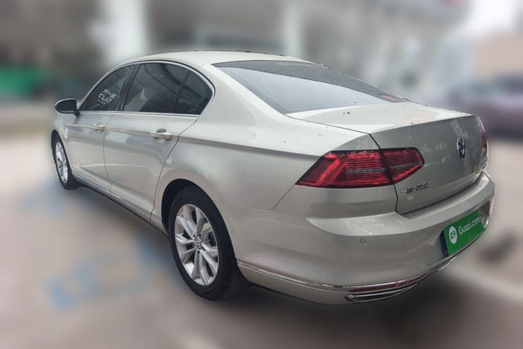 Used Volkswagen Magotan 2018 380TSI DSG Luxury Model Rear Left 45 Deg