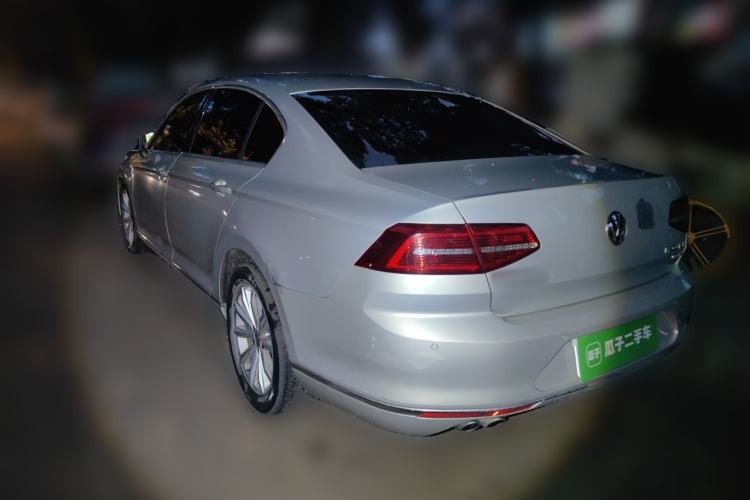 Used Volkswagen Magotan 2018 330TSI DSG Advanced Model Rear Left 45 Deg