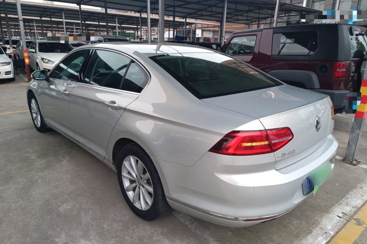Used Volkswagen Magotan 2018 330TSI DSG Advanced Model Rear Left 45 Deg
