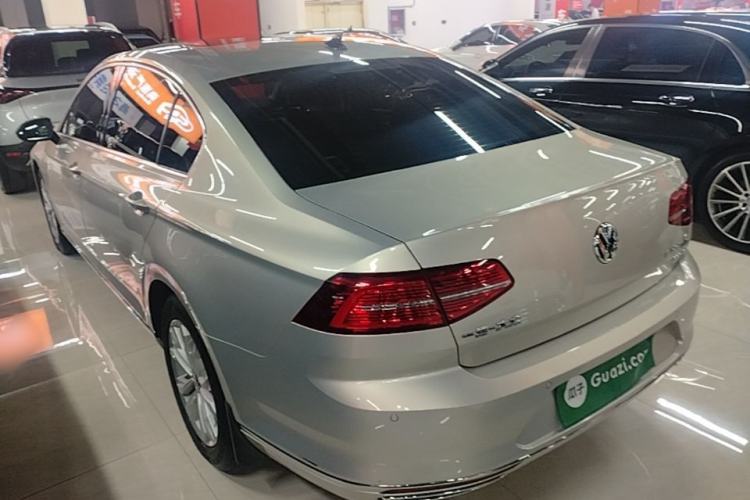 Used Volkswagen Magotan 2018 Facelift 330TSI DSG Luxury Model Rear Left 45 Deg