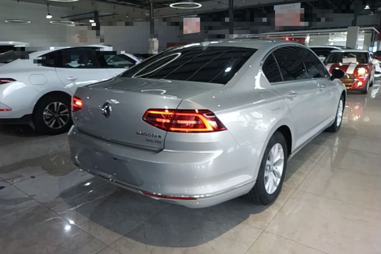 Used Volkswagen Magotan 2018 280TSI DSG Comfort Model Rear Right 45 Deg