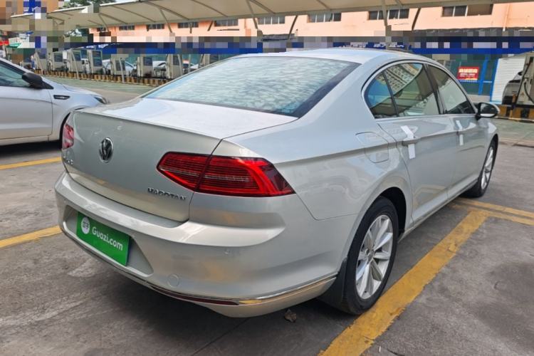 Used Volkswagen Magotan 2018 330TSI DSG Advanced Model Rear Right 45 Deg