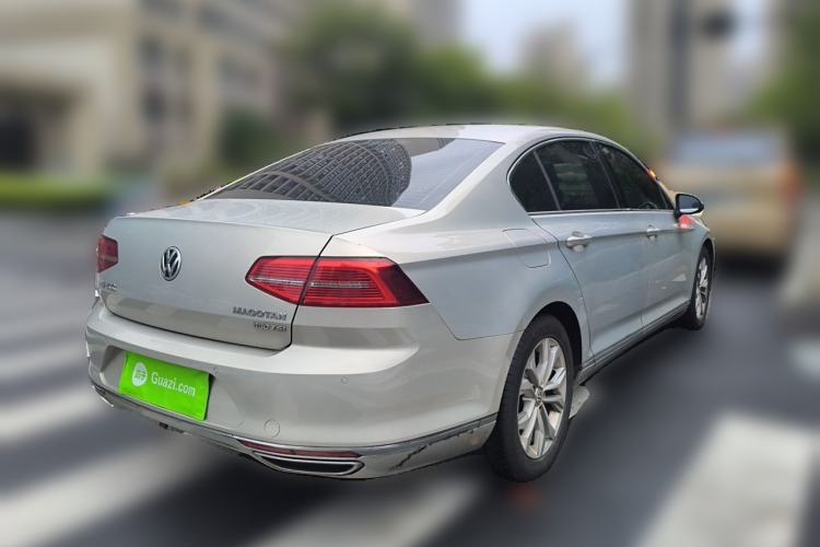 Used Volkswagen Magotan 2018 Facelift 330TSI DSG Luxury Model Rear Right 45 Deg