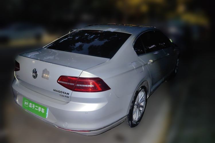 Used Volkswagen Magotan 2018 330TSI DSG Advanced Model Rear Right 45 Deg