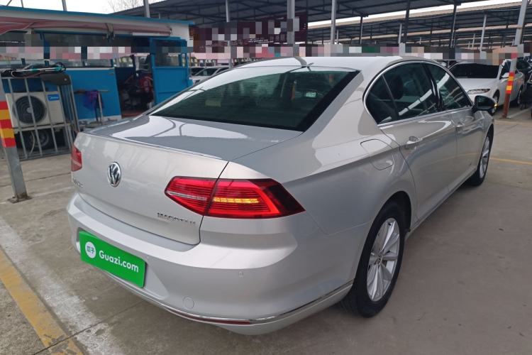 Used Volkswagen Magotan 2018 330TSI DSG Advanced Model Rear Right 45 Deg