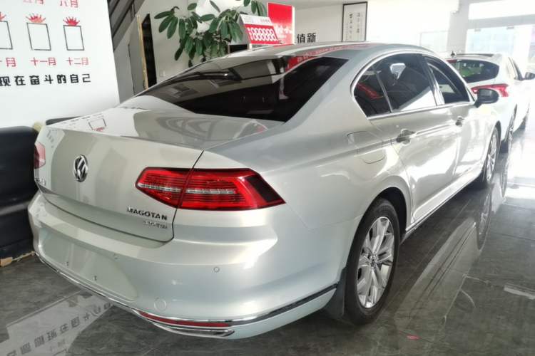 Used Volkswagen Magotan 2018 Facelift 330TSI DSG Luxury Model Rear Right 45 Deg
