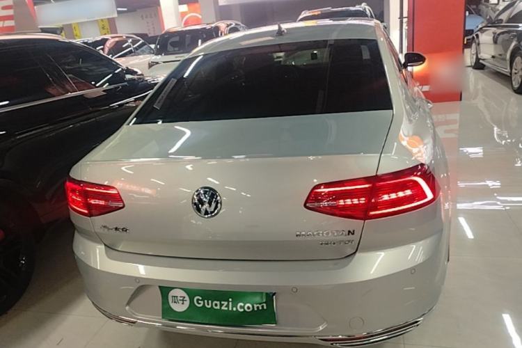 Used Volkswagen Magotan 2018 Facelift 330TSI DSG Luxury Model Rear