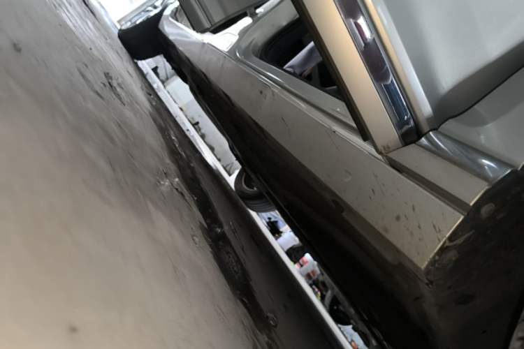 Used Volkswagen Magotan 2018 380TSI DSG Luxury Model Right Side Sill