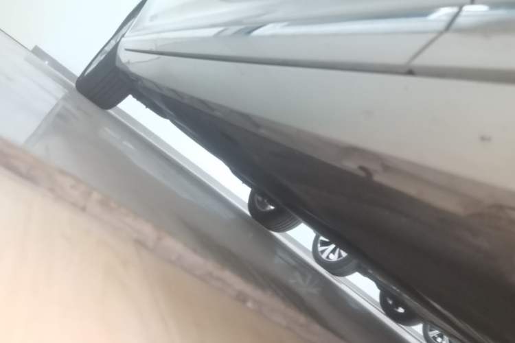 Used Volkswagen Magotan 2018 Facelift 330TSI DSG Luxury Model Right Side Sill