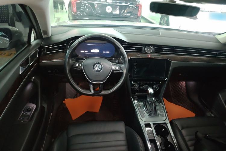 Used Volkswagen Magotan 2018 Facelift 330TSI DSG Luxury Model Steering Wheel