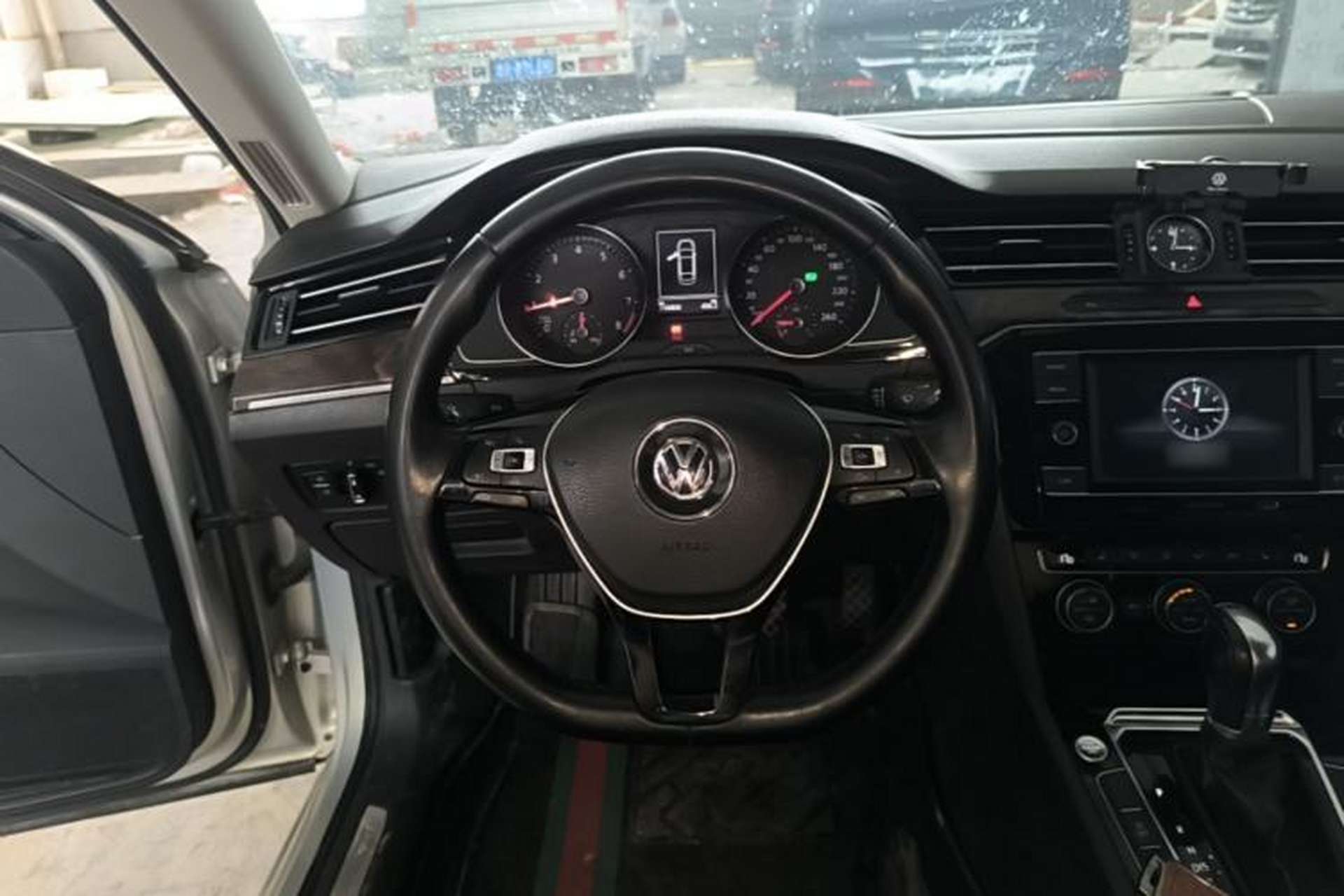 Used Volkswagen Magotan 2018 380TSI DSG Luxury Model Steering Wheel