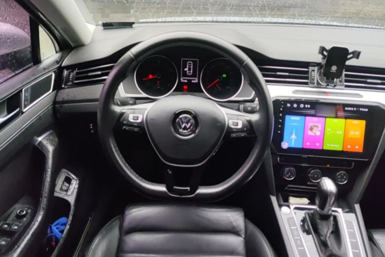 Used Volkswagen Magotan 2018 330TSI DSG Advanced Model Steering Wheel