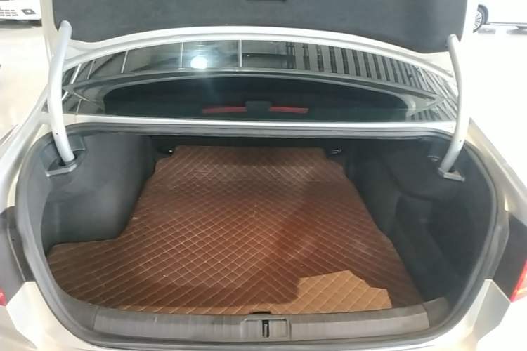 Used Volkswagen Magotan 2018 280TSI DSG Comfort Model Trunk