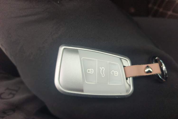 Used Volkswagen Magotan 2018 380TSI DSG Luxury Model Vehicle Key