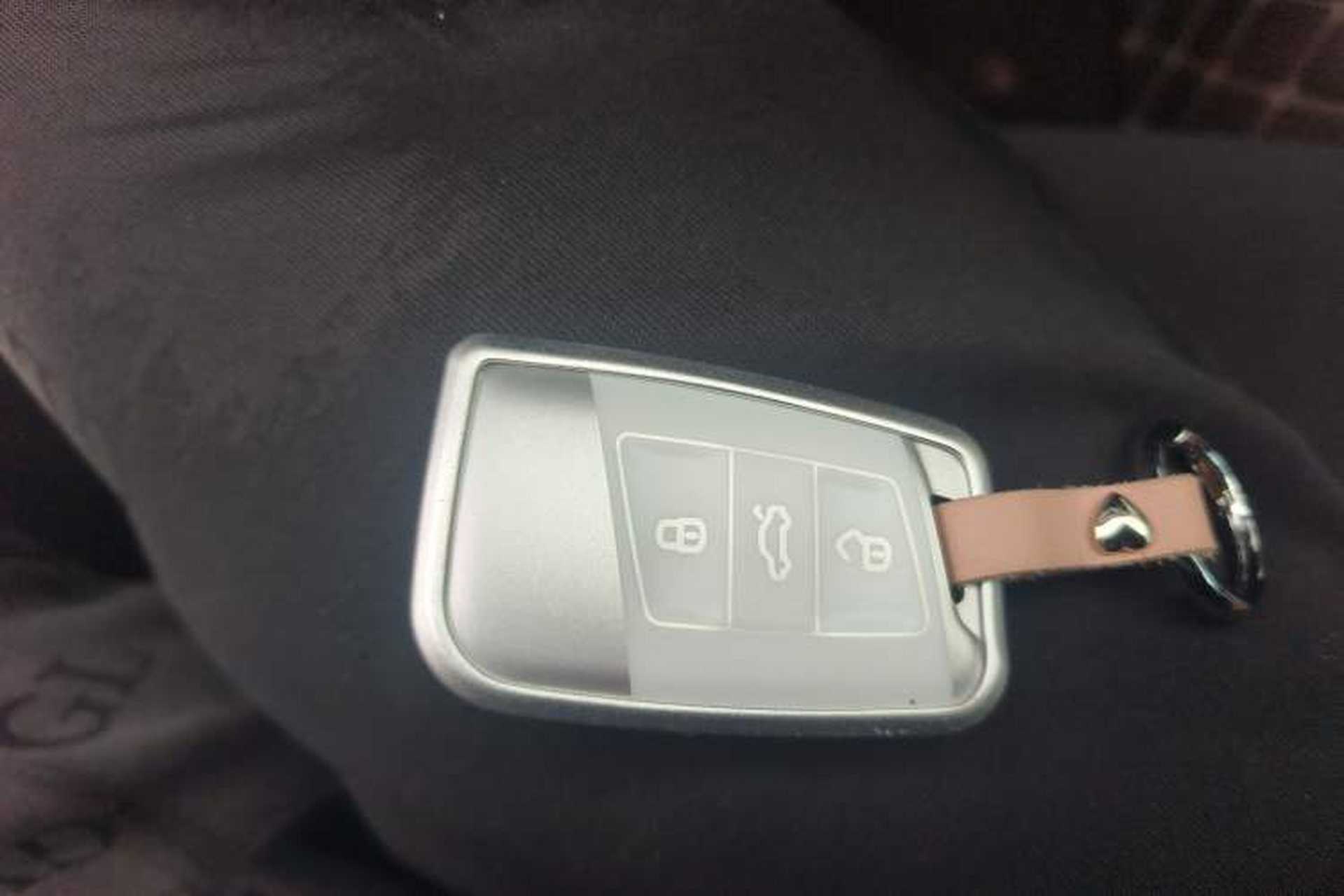 Used Volkswagen Magotan 2018 380TSI DSG Luxury Model Vehicle Key